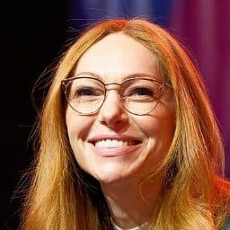 Laura Prepon