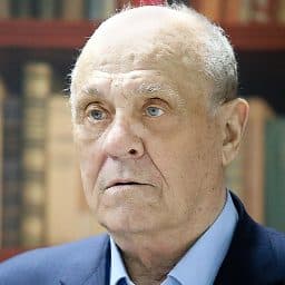 Vladimir Menshov