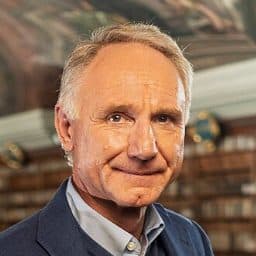 Dan Brown